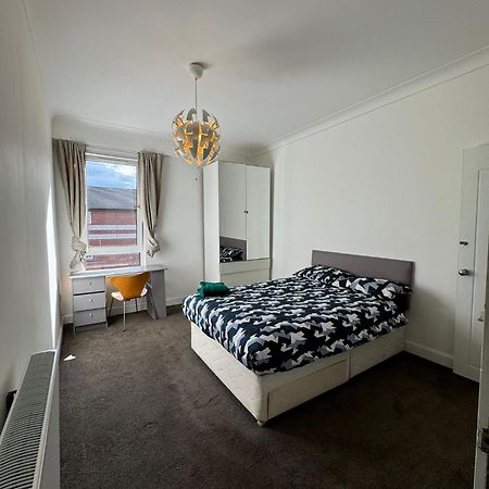 The Urban Retreat Apartment Edinburgh Bagian luar foto