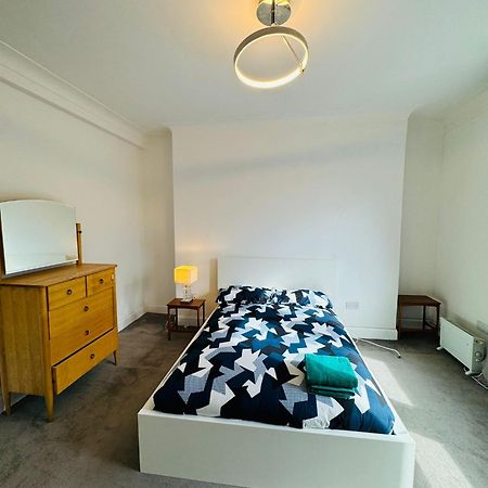 The Urban Retreat Apartment Edinburgh Bagian luar foto