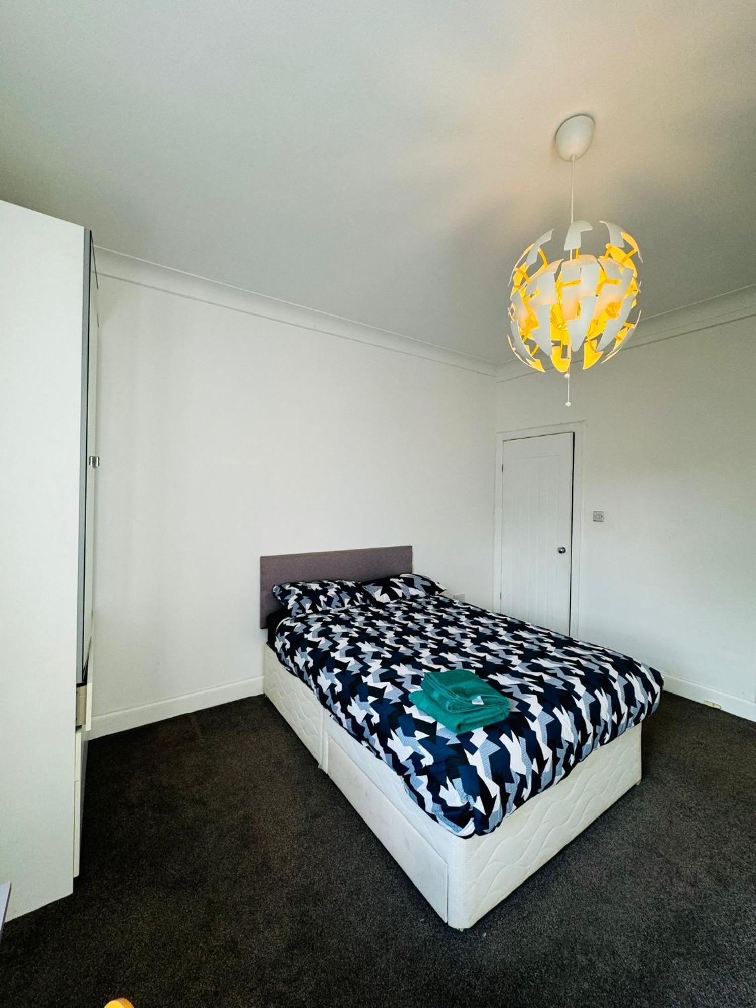 The Urban Retreat Apartment Edinburgh Bagian luar foto